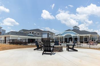 Outdoor firepit patio